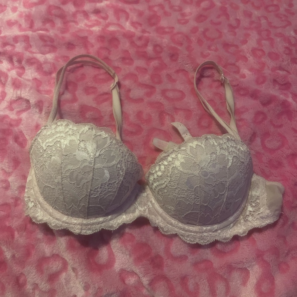SOLD! Pink lacey Victoria's Secret bra